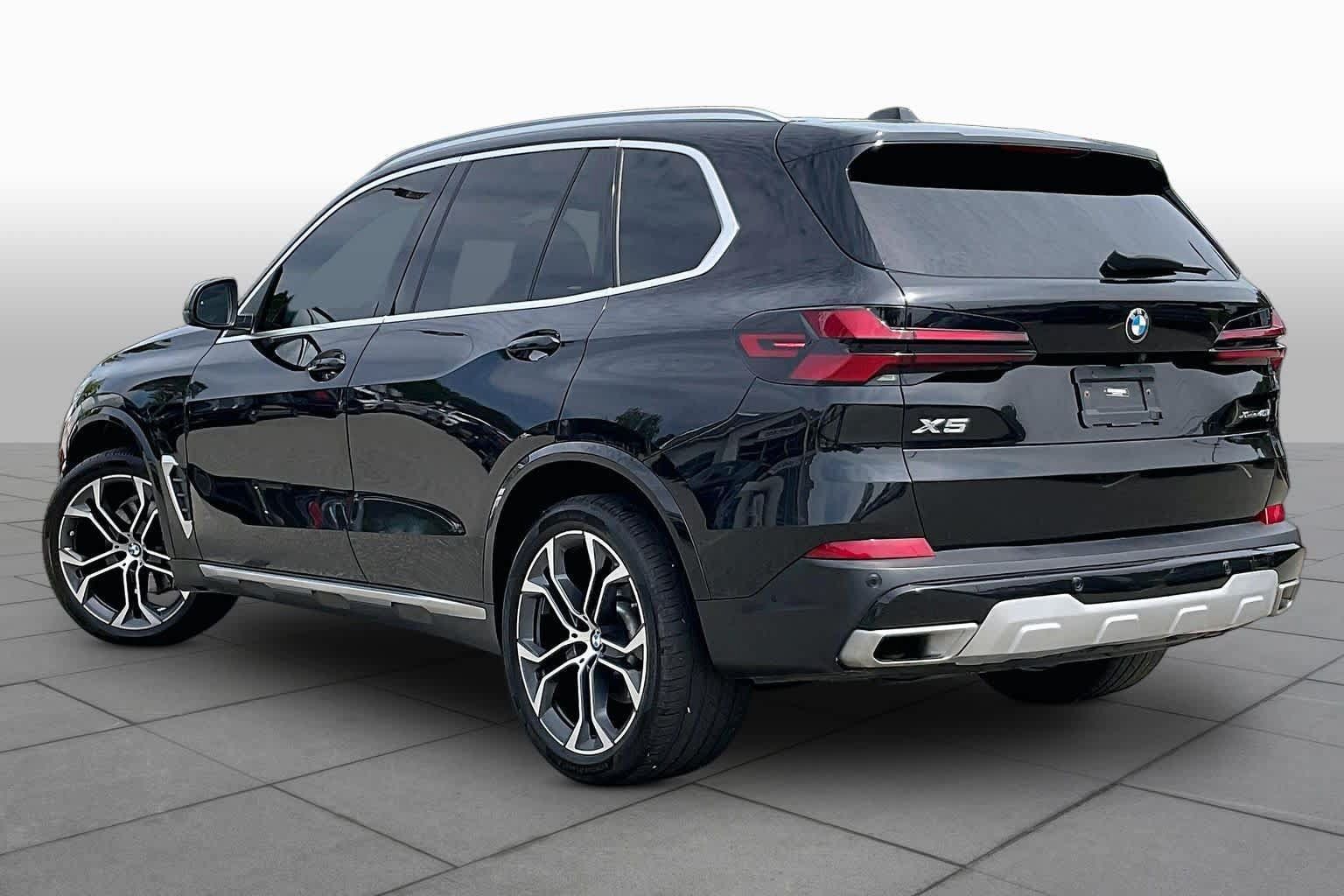 Used 2024 BMW X5 xDrive40i w/ Premium Package AWD/4WD image 11