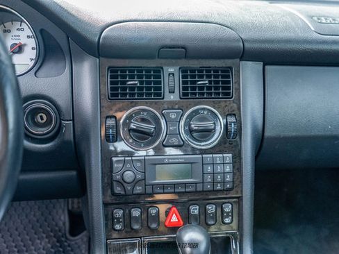 Used 2003 Mercedes-Benz SLK 32 AMG image 35