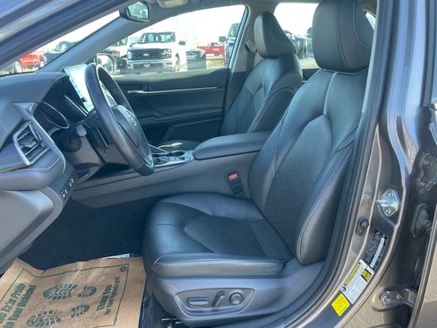 Used 2024 Toyota Camry XSE FWD image 7