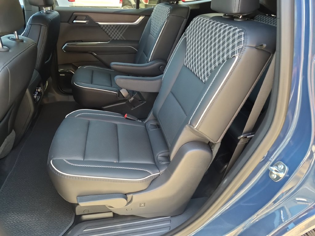 Used 2026 GMC Acadia Denali w/ Super Cruise Package AWD/4WD image 35