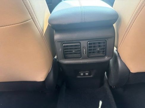 Used 2020 Toyota RAV4 XLE Premium AWD/4WD image 34