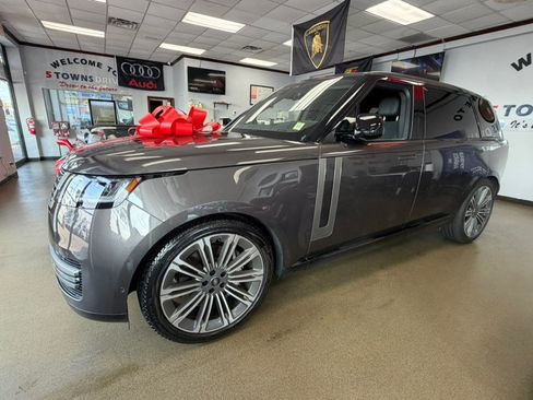 Used 2024 Land Rover Range Rover Long Wheelbase SE AWD/4WD image 7