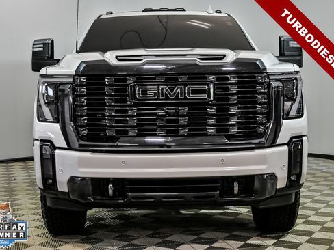 Used 2024 GMC Sierra 2500 Denali Ultimate w/ Max Trailering Package AWD/4WD image 4