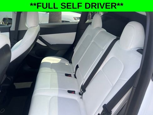 Used 2022 Tesla Model Y Performance AWD/4WD image 22