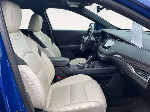 Used 2021 Cadillac XT4 Sport image 17