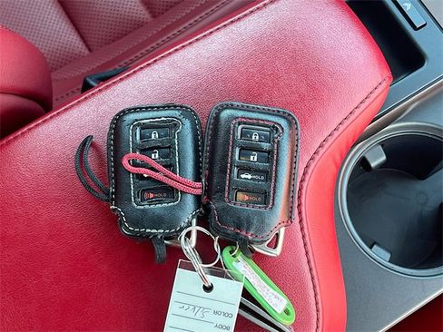 Used 2021 Lexus IS 350 F Sport image 32