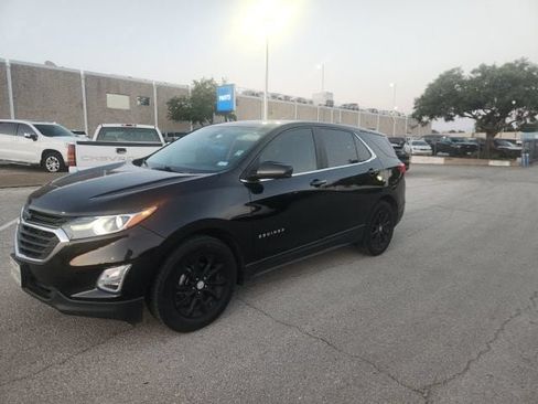 Used 2021 Chevrolet Equinox LT FWD image 2