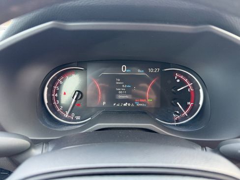 Used 2025 Toyota RAV4 XLE FWD image 37