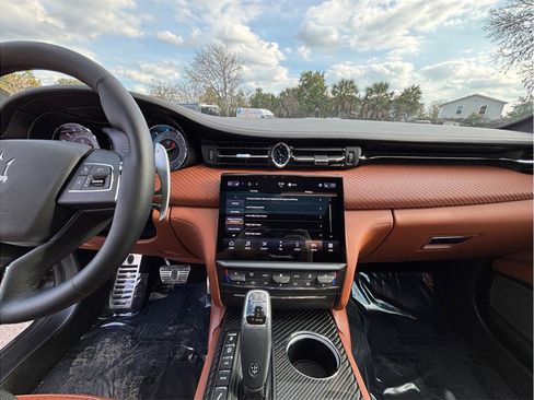 Used 2021 Maserati Quattroporte S GranLusso Q4 image 11