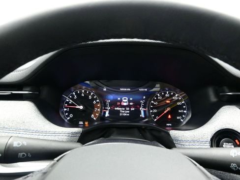 Used 2025 Jeep Compass Latitude image 19