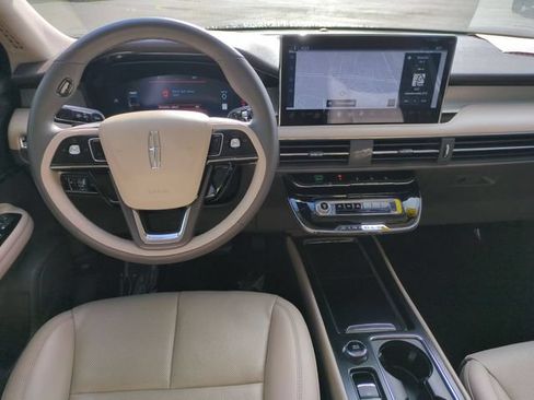 Used 2023 Lincoln Corsair AWD w/ Equipment Group 101A image 29