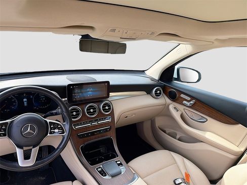 Used 2022 Mercedes-Benz GLC 300 4MATIC image 31