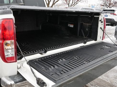 Used 2019 Nissan Frontier SV image 19