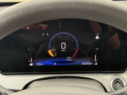 Used 2025 Chevrolet Trax LT FWD image 40