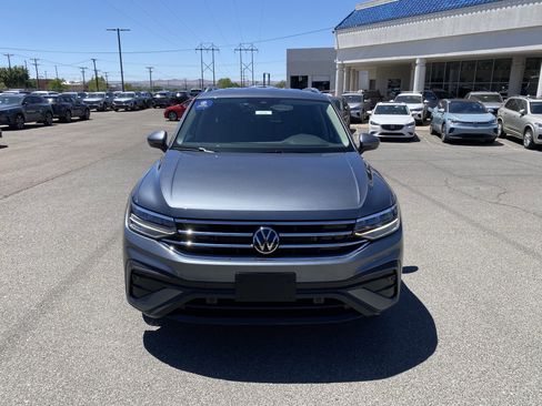 Certified 2023 Volkswagen Tiguan SE FWD image 48