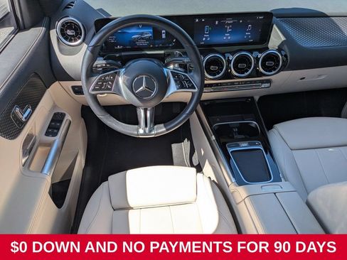 Used 2025 Mercedes-Benz GLA 250 4MATIC image 25
