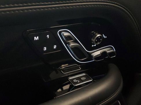 Used 2020 Land Rover Range Rover Long Wheelbase HSE image 16