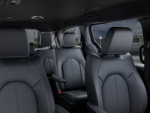 New 2027 Chrysler Pacifica Select w/ Family Tech Group AWD/4WD image 26