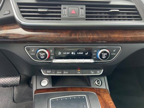 Used 2018 Audi Q5 2.0T Premium Plus w/ Premium Plus Package AWD/4WD image 21