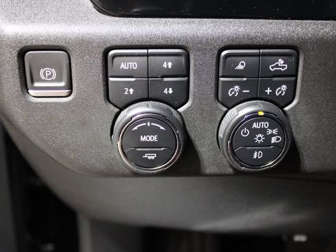 Used 2024 Chevrolet Silverado 2500 LTZ w/ LTZ Convenience Package AWD/4WD image 42