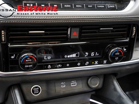 Used 2023 Nissan Rogue Platinum AWD/4WD image 19