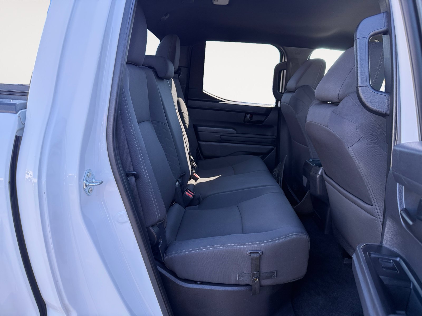 Used 2025 Toyota Tacoma SR5 AWD/4WD image 18