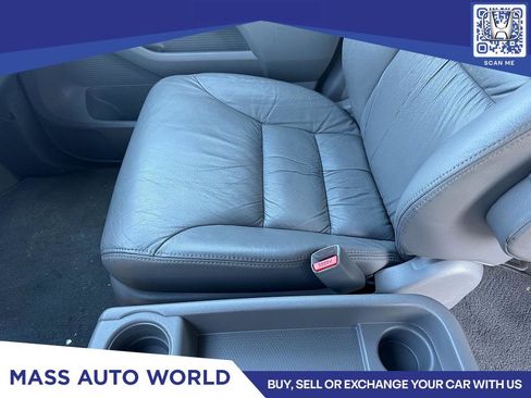 Used 2010 Honda Odyssey Touring image 8