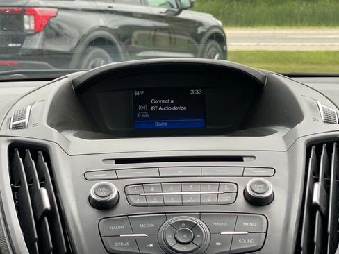 Used 2018 Ford Escape SE FWD image 21