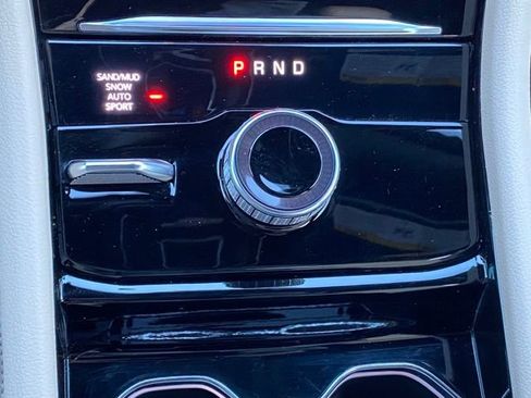 Used 2023 Jeep Grand Cherokee Limited image 17