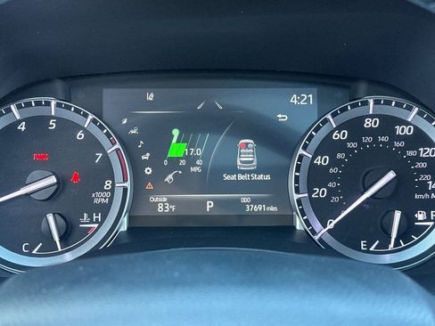 Used 2022 Toyota Highlander XLE AWD/4WD image 24