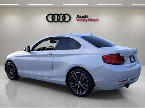 Used 2018 BMW 230i Coupe image 3
