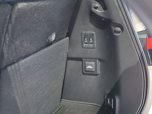 Used 2024 Lexus GX 550 w/ Accessory Package (2T) AWD/4WD image 12