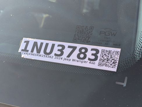 Used 2024 Jeep Wrangler Willys image 32