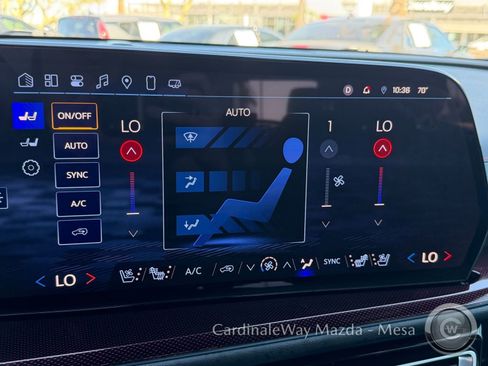 Used 2024 Chevrolet Traverse RS image 24