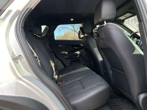 Certified 2025 Land Rover Range Rover Evoque Dynamic SE image 20