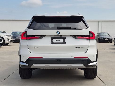 New 2027 BMW X1 xDrive28i w/ Technology Package AWD/4WD image 8