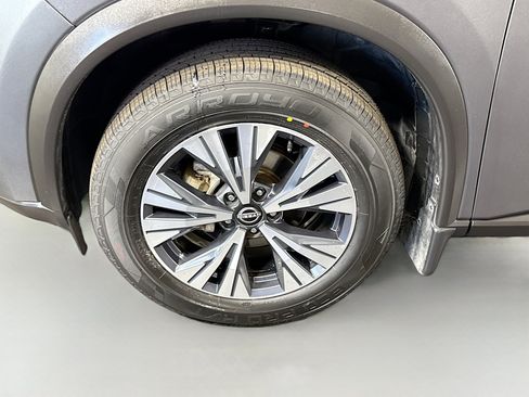 Used 2022 Nissan Rogue SV FWD image 38