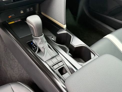 Used 2026 Toyota Camry SE w/ Convenience Package image 20