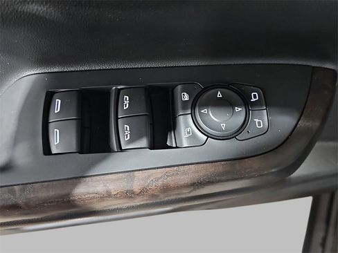 Used 2023 GMC Acadia Denali w/ Black Diamond Edition image 30