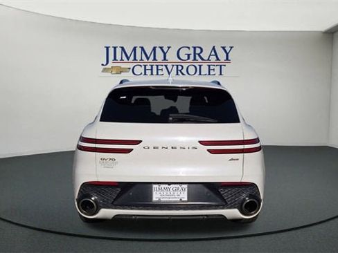 Used 2023 Genesis GV70 2.5T w/ Sport Prestige Package image 4
