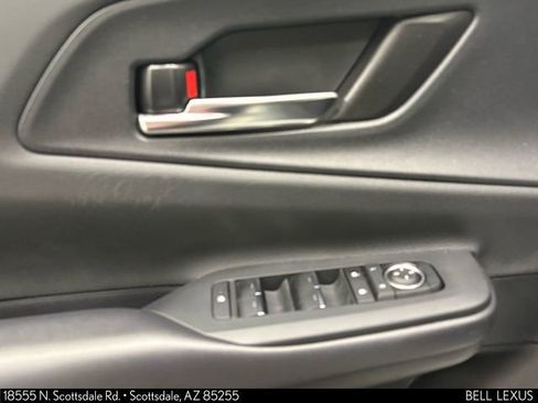 Used 2023 Toyota Prius Prime FWD image 12