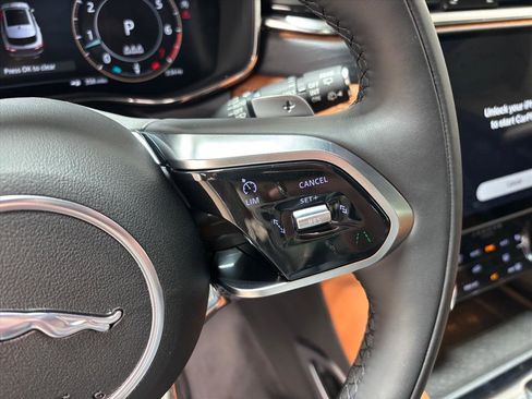 New 2026 Jaguar F-PACE R-Dynamic S image 18