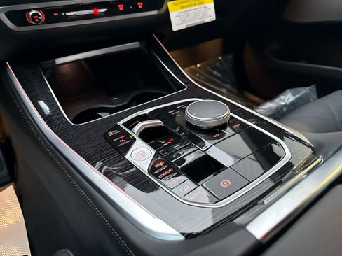 New 2026 BMW X5 xDrive40i w/ M Sport Package image 9