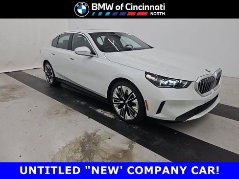 Used 2026 BMW 540i xDrive AWD/4WD image 1