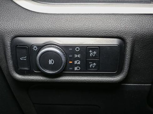 Used 2024 Ford Explorer XLT w/ Equipment Group 202A AWD/4WD image 38