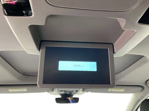Used 2023 Honda Odyssey Touring image 13