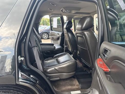 Used 2011 Cadillac Escalade Premium AWD/4WD image 15
