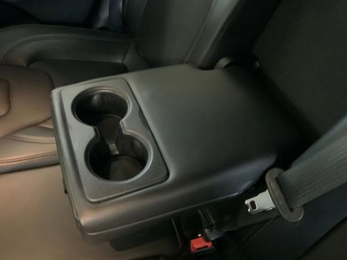 Used 2021 Jeep Cherokee Latitude Lux AWD/4WD image 23