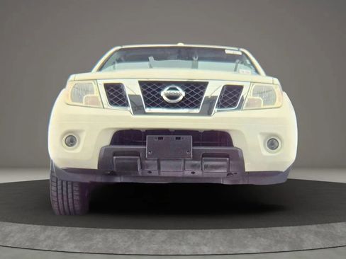 Used 2016 Nissan Frontier SV w/ SV Value Truck Package image 5