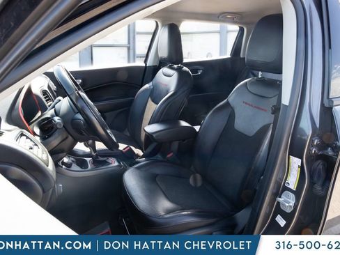 Used 2020 Jeep Compass Trailhawk AWD/4WD image 12